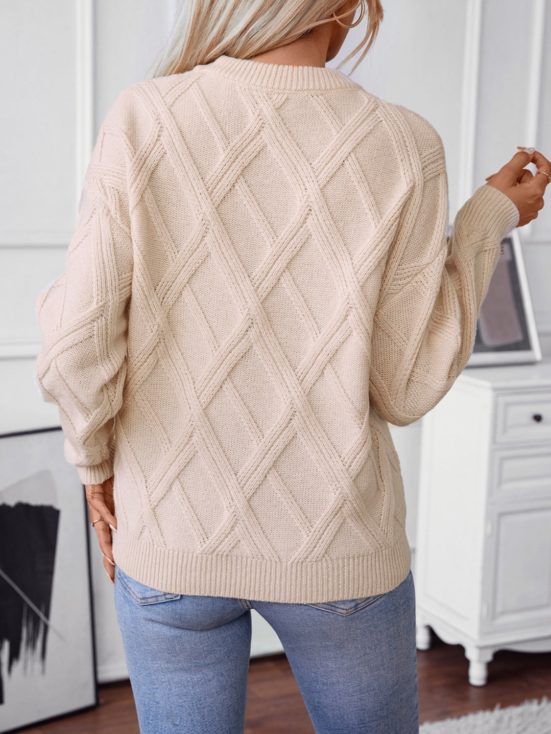 Geometric Round Neck Long Sleeve Sweater - Siennasass