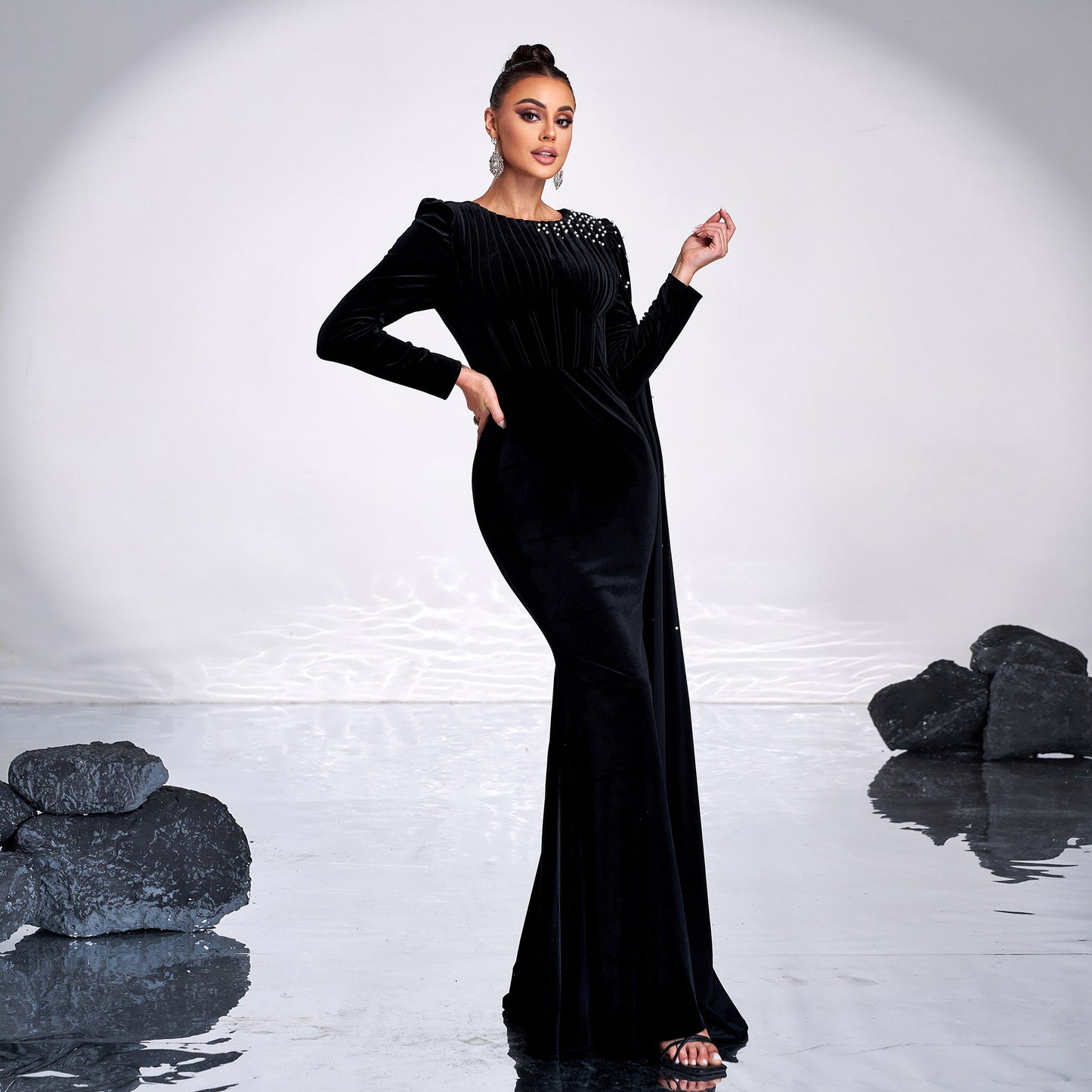 Velvet Round Neck Long Sleeve Rhinestone Evening Dress