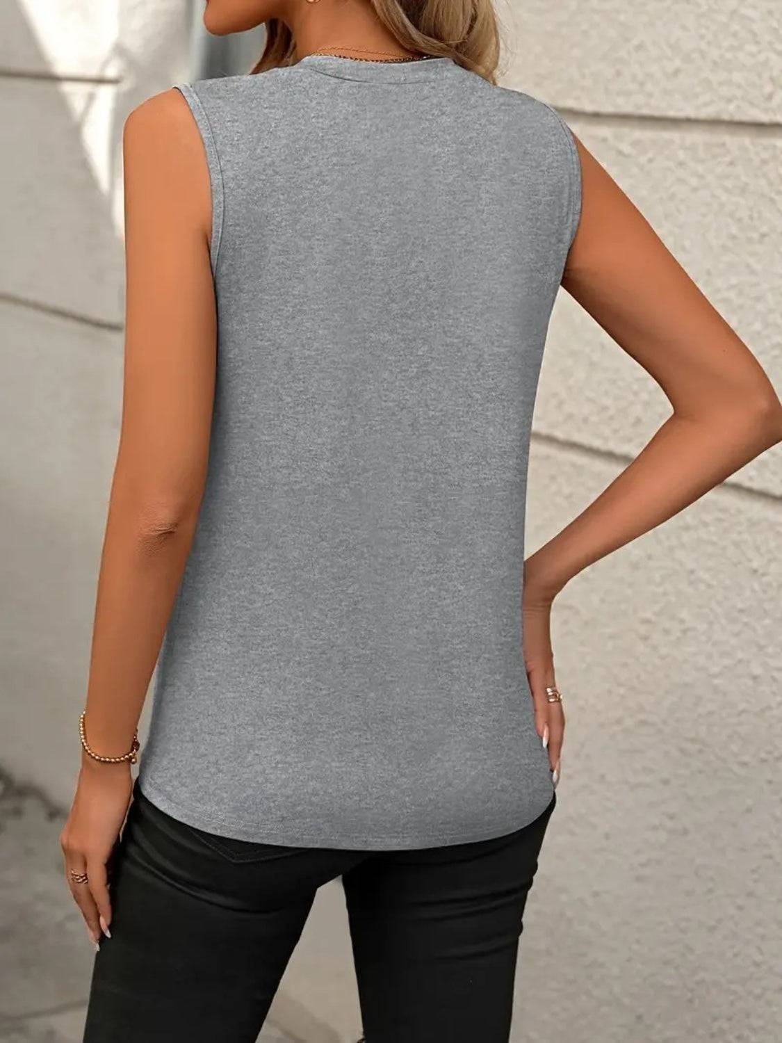 Round Neck Sleeveless Tank - Siennasass