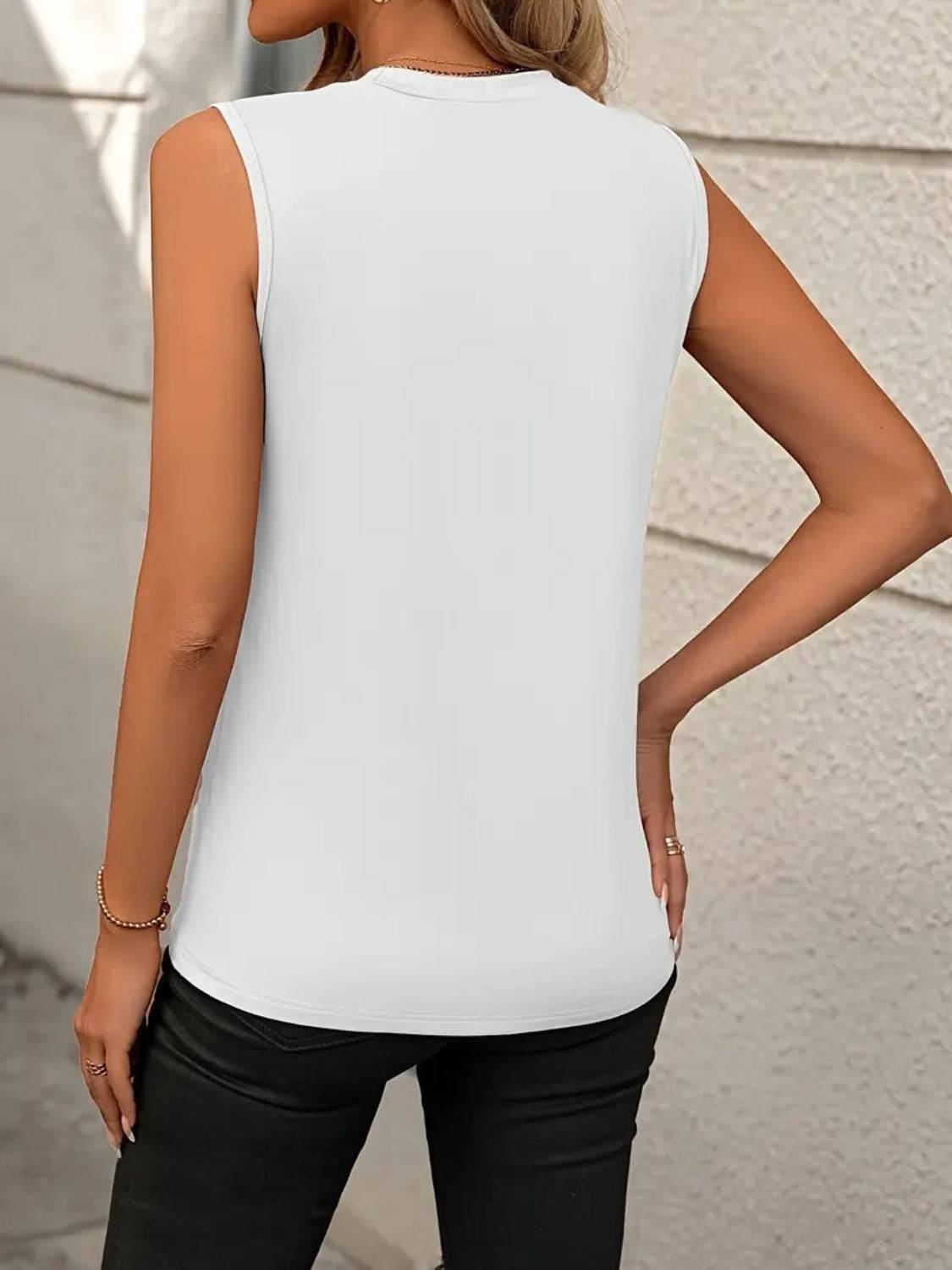 Round Neck Sleeveless Tank - Siennasass